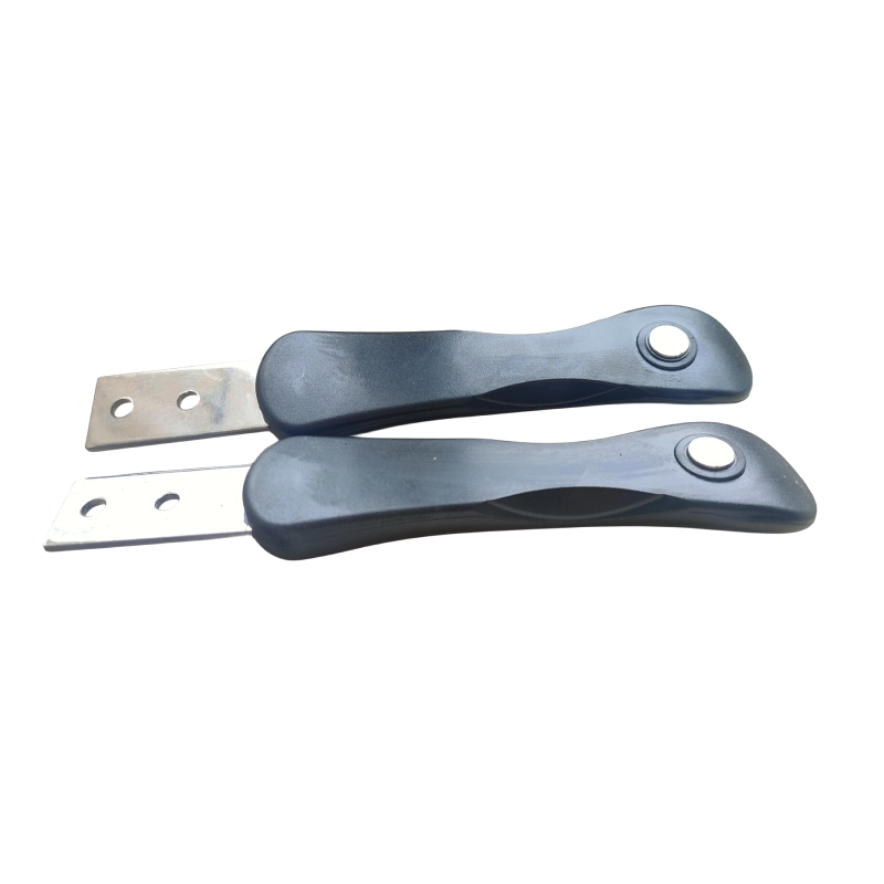 Pan handles with magnet (1)